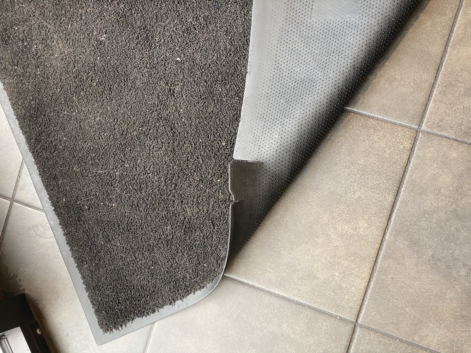 Mat with border damage